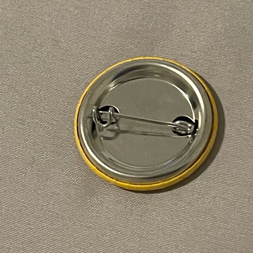 Amazon pin - Picture 2 of 2